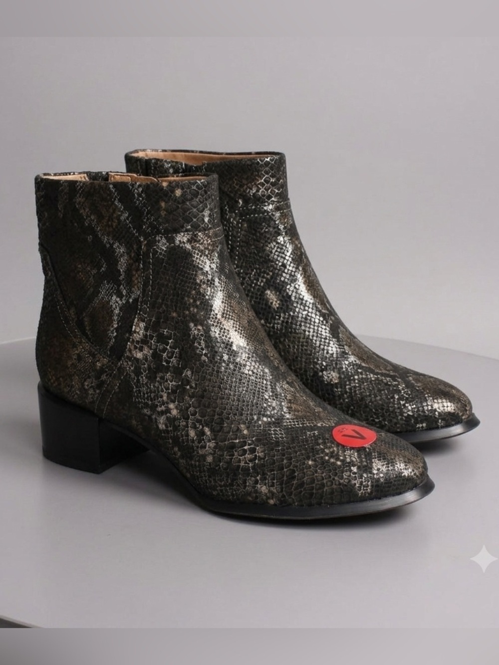 Vionic Vivien Kamryn Waterproof Ankle Boots Sz 6 Pewter Boa Brown Snakeskin